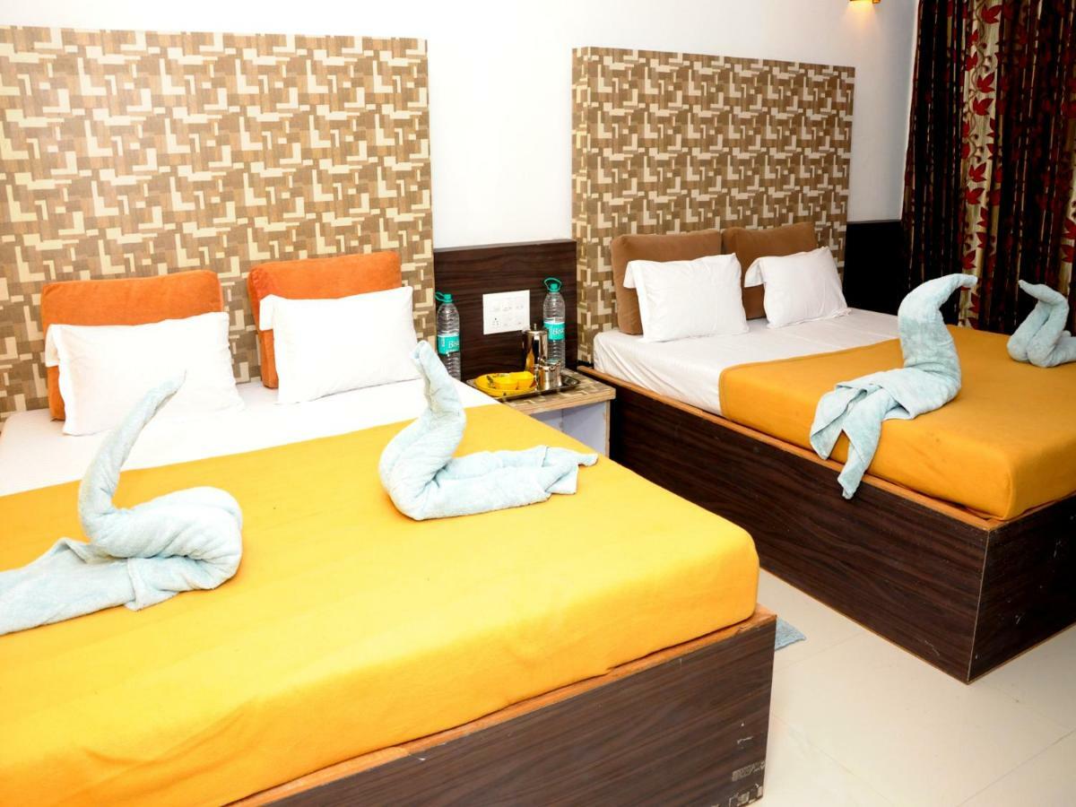 Hotel Malhar Palace Ширди Экстерьер фото