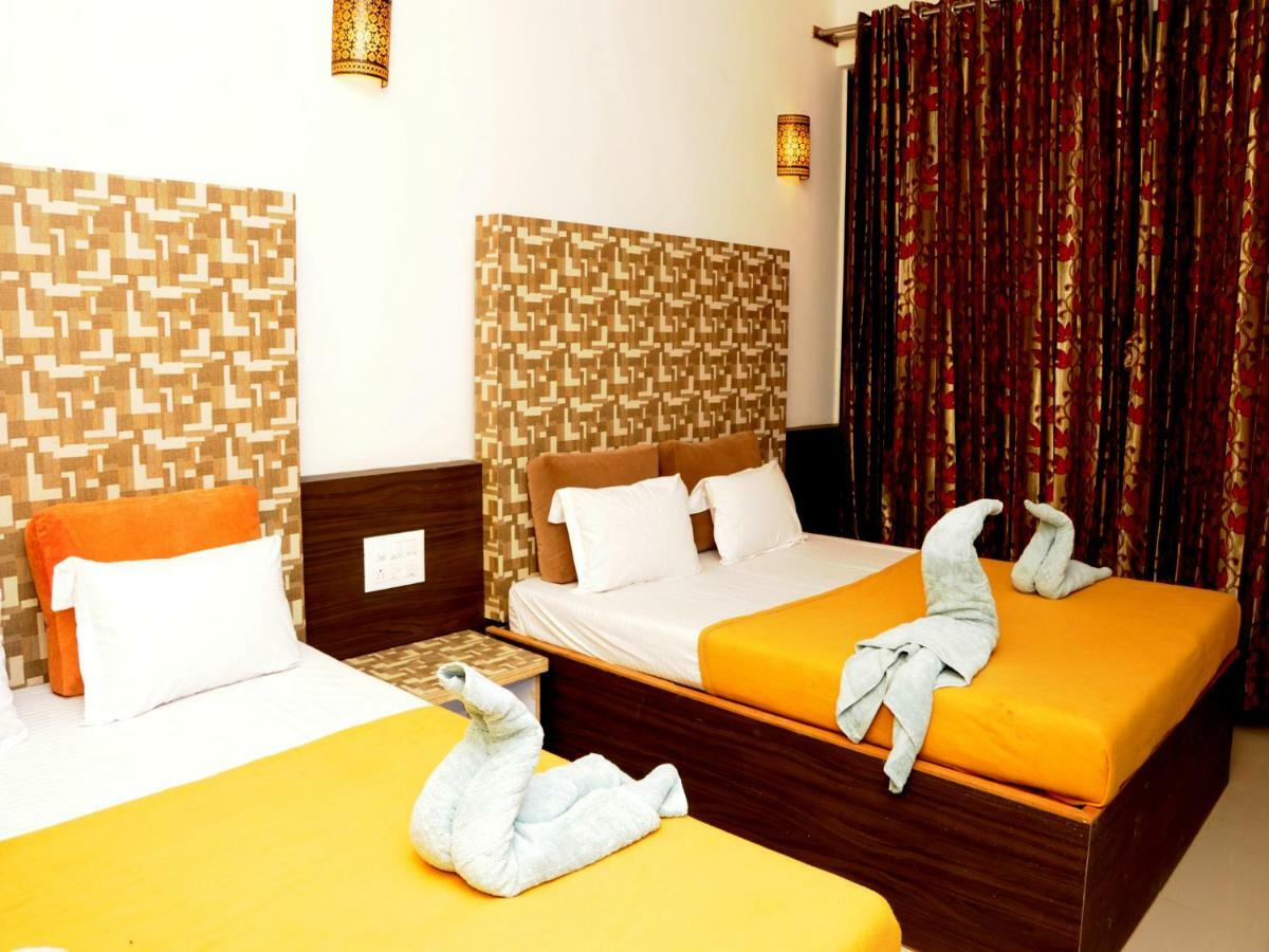 Hotel Malhar Palace Ширди Экстерьер фото